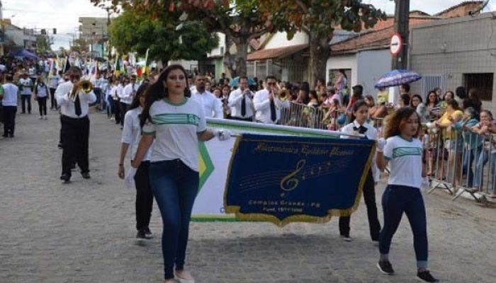 desfile-cg0909a