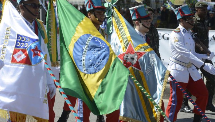 Desfile cívico-militar de 7 de Setembro no centro do Rio de Janeiro.